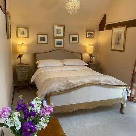 The Grooms Loft Self Contained Apartment Milton Abbas Exteriér fotografie