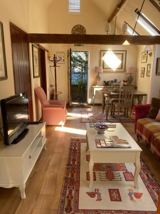 The Grooms Loft Self Contained Apartment Milton Abbas Exteriér fotografie