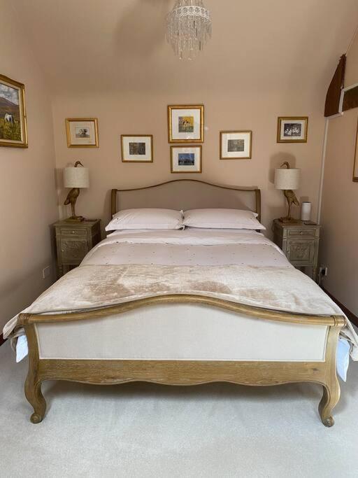 The Grooms Loft Self Contained Apartment Milton Abbas Exteriér fotografie